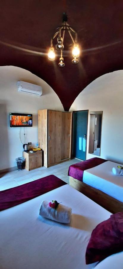 Heru Pyramids View Hotel Cairo Exterior photo
